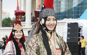 Ethnic costumes tournament held in Inner Mongolia
