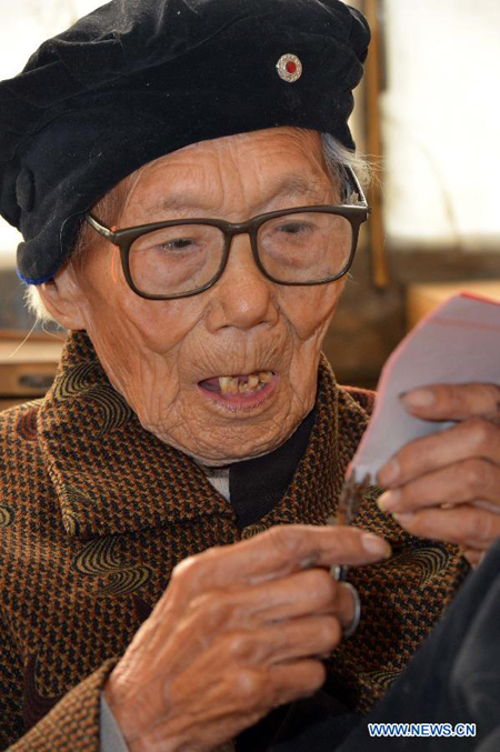 Elders celebrate Chongyang Festival in China