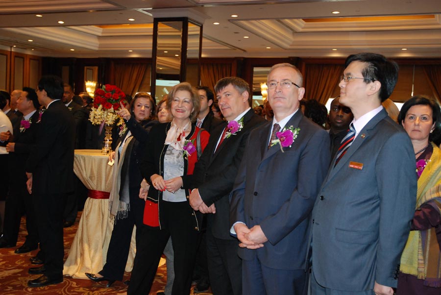 Diplomat event honors new projects