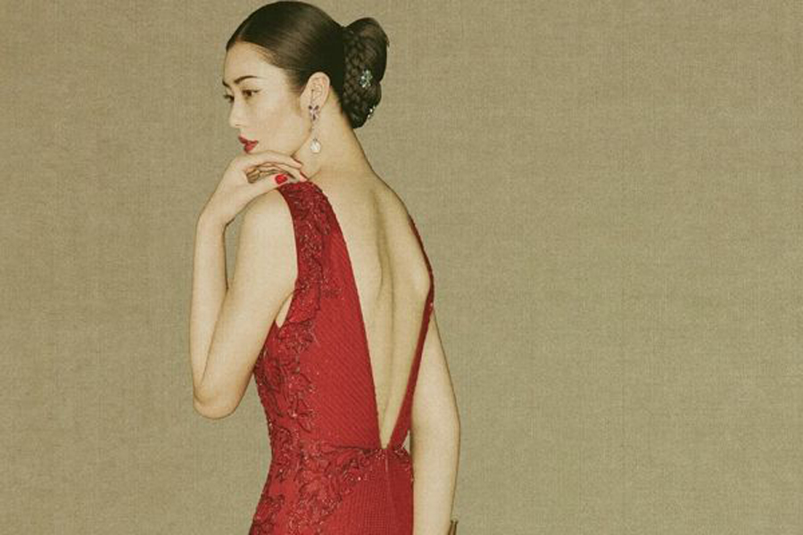 Female celebrities feature in Chinese-style fashion photos