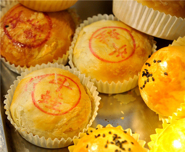 Mooncake war off to early start