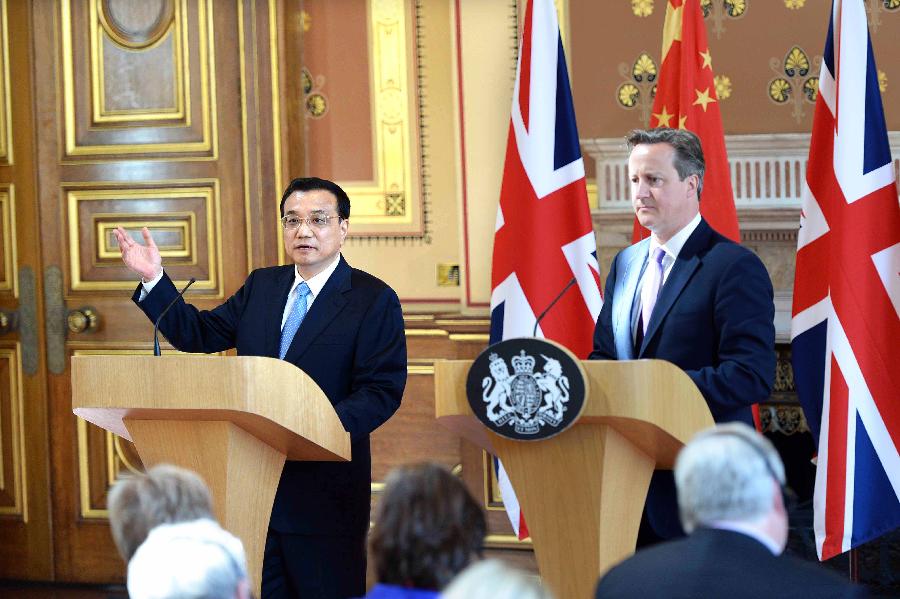 Premier Li meets British Queen, Prime Minister