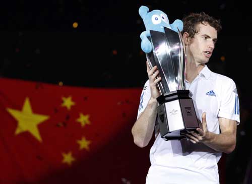 Murray thrashes Federer to lift Shanghai title