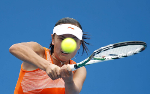 Peng Shuai reaches Australian Open second round