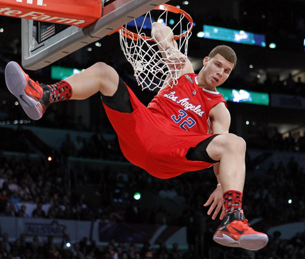 Griffin soars over car to win All-star dunk contest