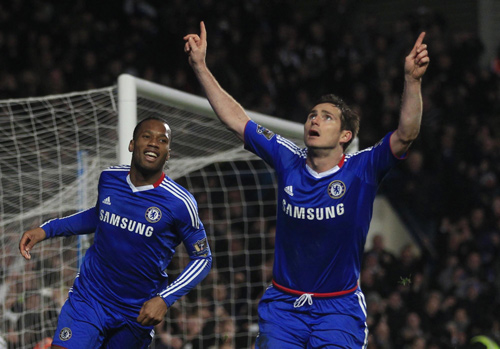 Chelsea comes from behind to beat Man United 2-1