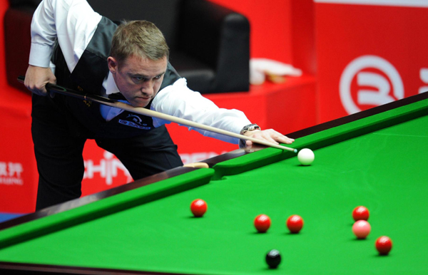 Hendry ponders retirement after defeat by Selby