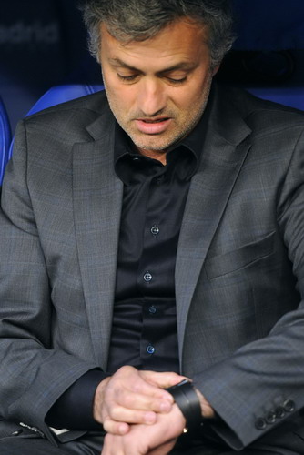 Barcelona considers taking Mourinho to UEFA