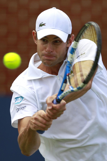 Roddick survives ace barrage by Lopez at Queen's