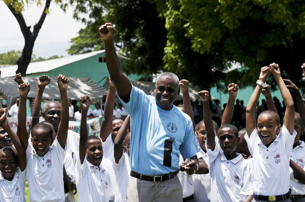 Olympic sprinter Carl Lewis enlightens hope for Haiti