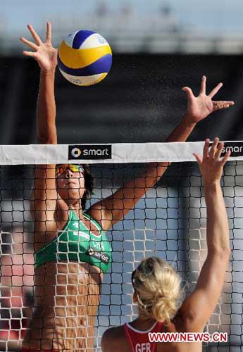 Chinese pair beat Germany at Beach Volleyball Worlds