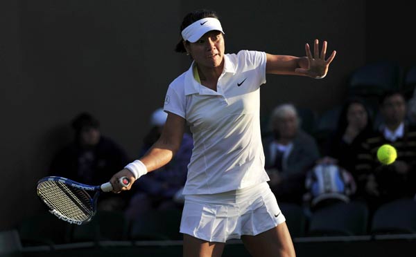 Li Na breezes into second round at Wimbledon