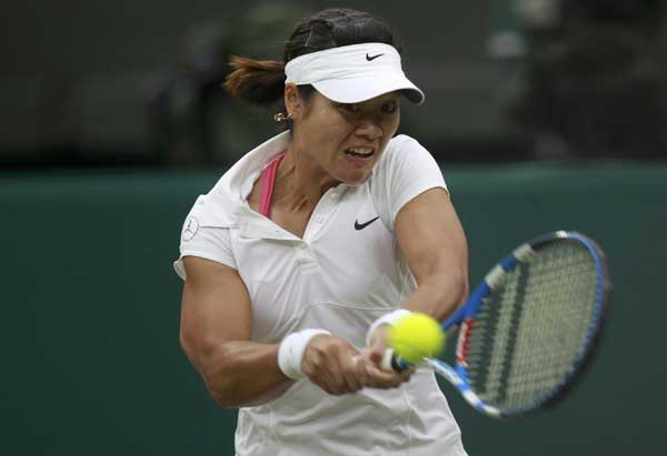Li Na shocked by wildcard Lisicki at Wimbledon