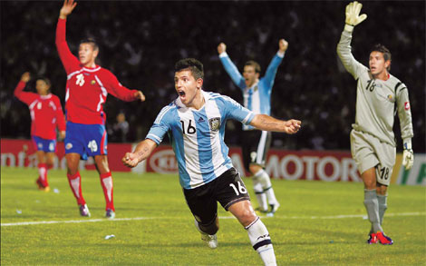 After tinkering, Messi and Argentina are reborn