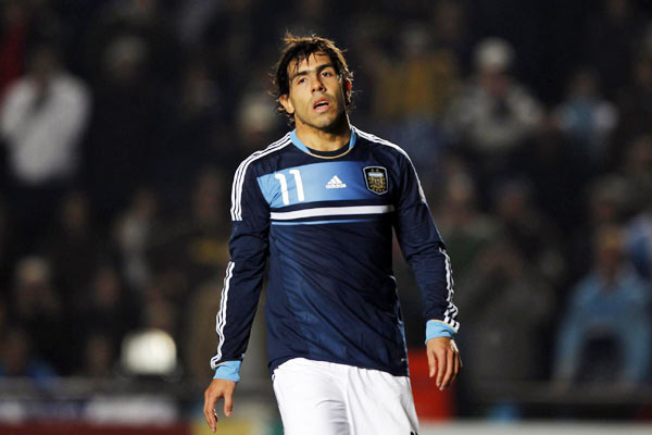 Man City agree to sell Tevez to Corinthians