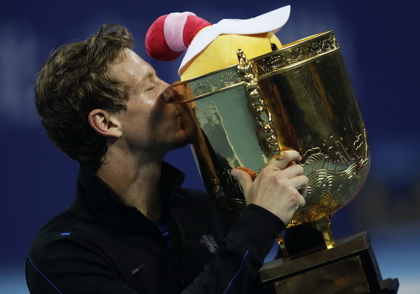 Berdych claims men's singles title at China Open