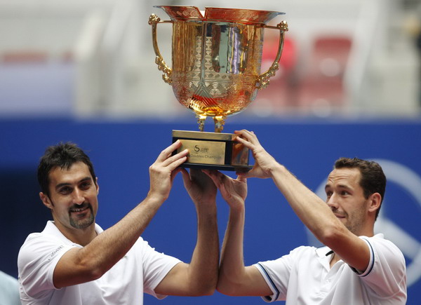 Llodra and Zimonjic capture China Open title