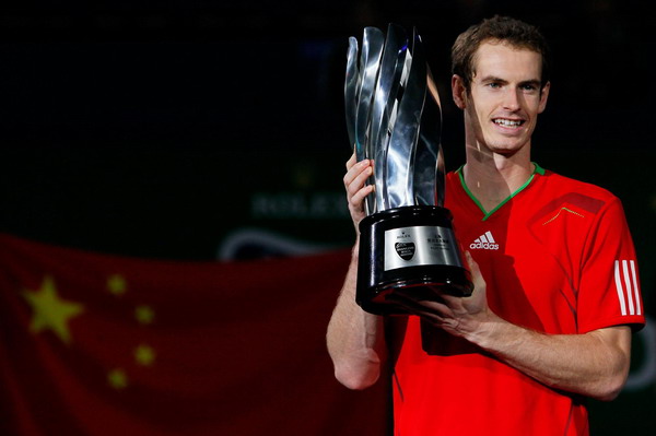 Murray wins in Shanghai to overtake Federer in rankings