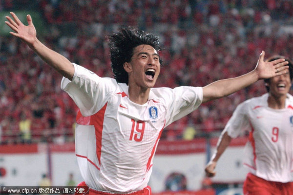 S Korean football star Ahn Jung-hwan retires