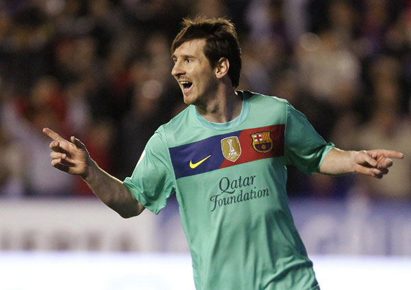 Messi double as Barca keep up pace with Madrid