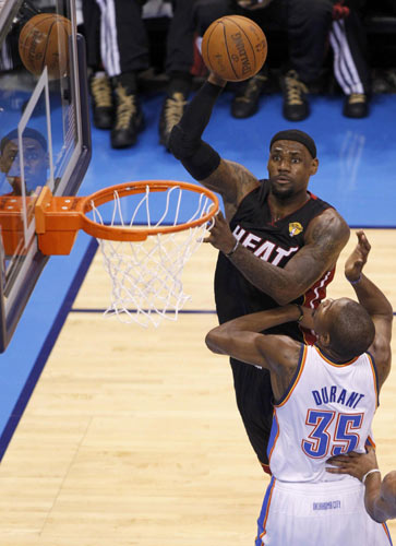 Heat beats the Thunder and tie series