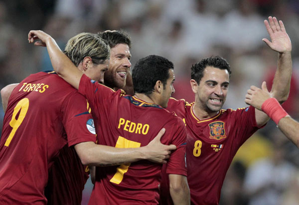 Untroubled Spain sets up Portugal semis