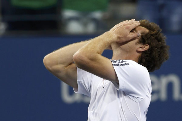 Murray fights off Djokovic to win US Open