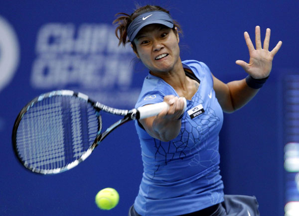 Sharapova blows away Li to make China Open final