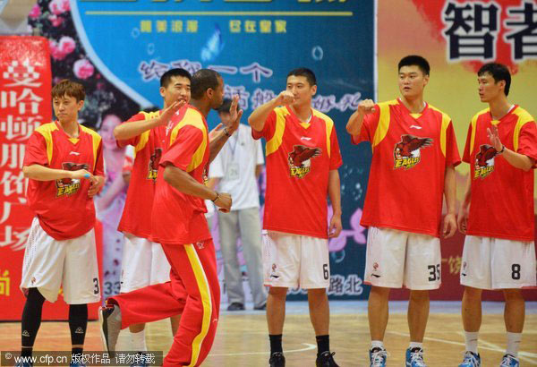 McGrady leads Qingdao to big win in warm-up game
