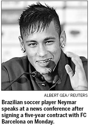 I just want to help Messi remain best, Neymar says
