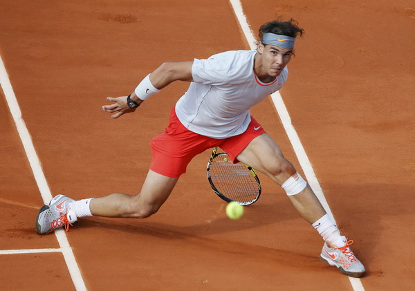 Same old Nadal turns claycourt machine once again