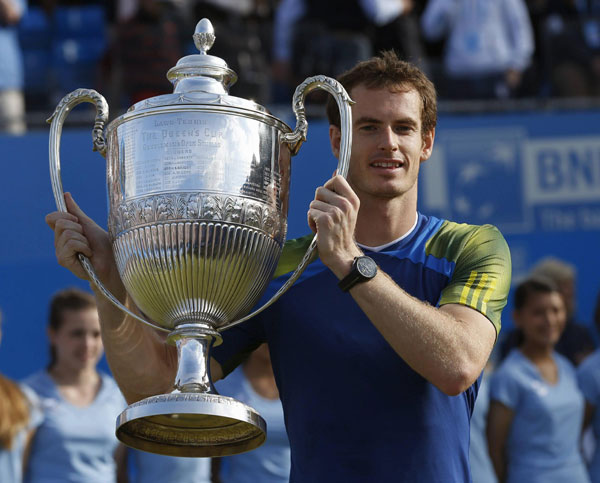 Murray wins third Queen's Club title