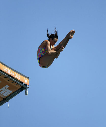 Women's high diving makes a splash at Barcelona worlds