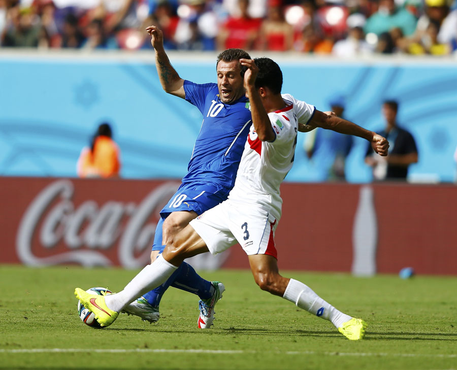Costa Rica reach last 16 with Italy win, England out