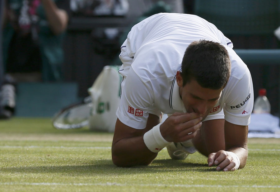 Djokovic wins epic tussle with Federer to claim Wimbledon title