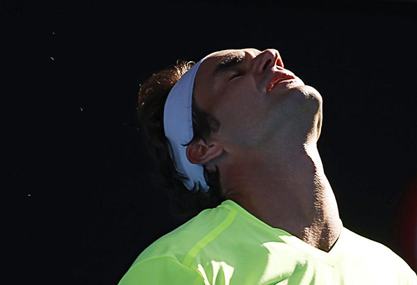 Federer out of Aussie Open in 3rd round after loss to Seppi