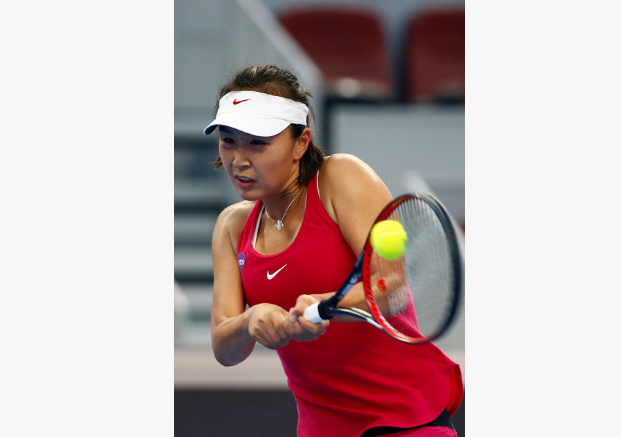 China's Peng ousts V. Williams at China Open