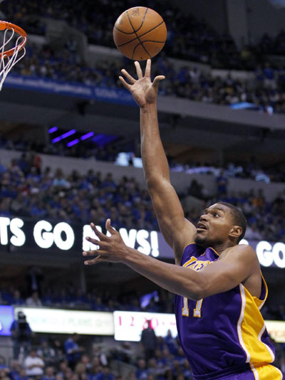 Lakers' Bynum suspended five games for flagrant foul
