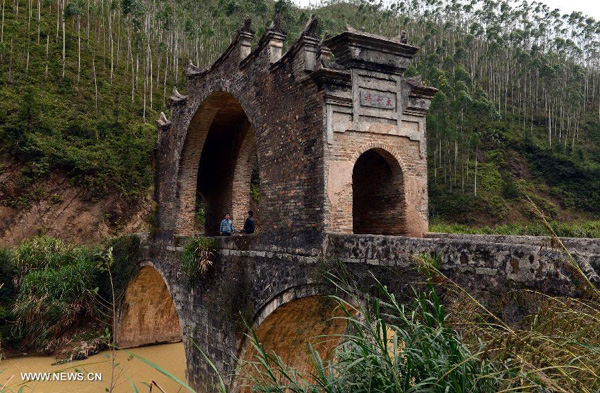 Taiping bridge set up for over 200 years in Jiangxi