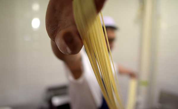 Hualong's lamian makers use noodle to escape poverty