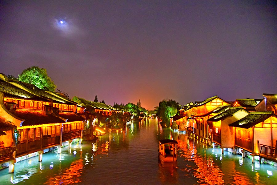 Magnificent night view of Wuzhen