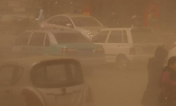 Sand storm hits China