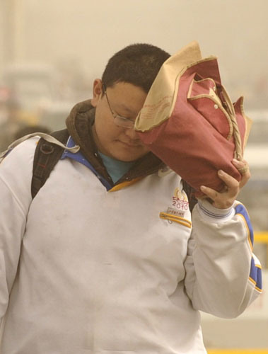 Sand storm hits China