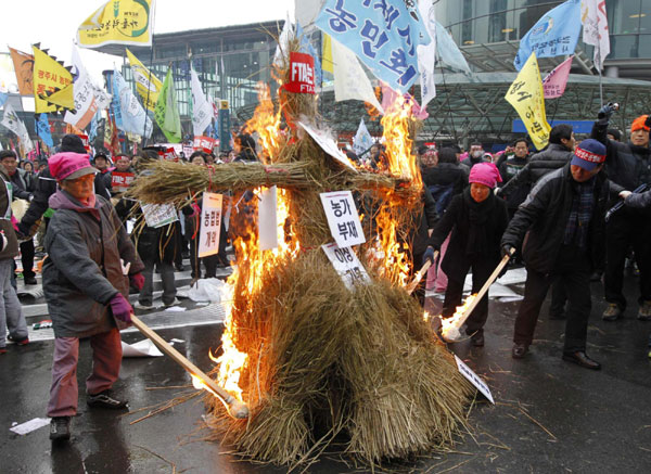 Farmers say no to free trade agreement in Seoul