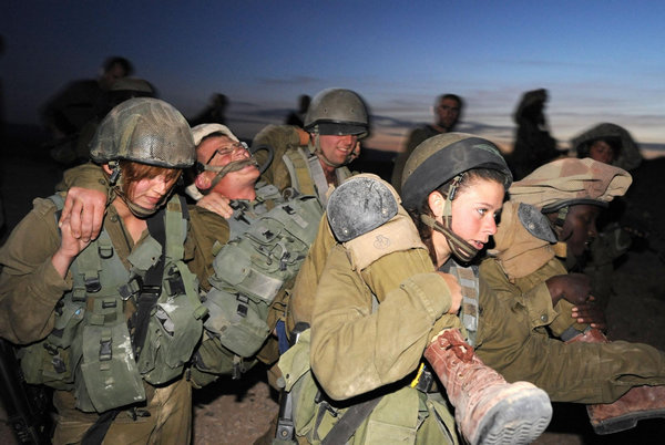 Israeli female soldiers in military drill