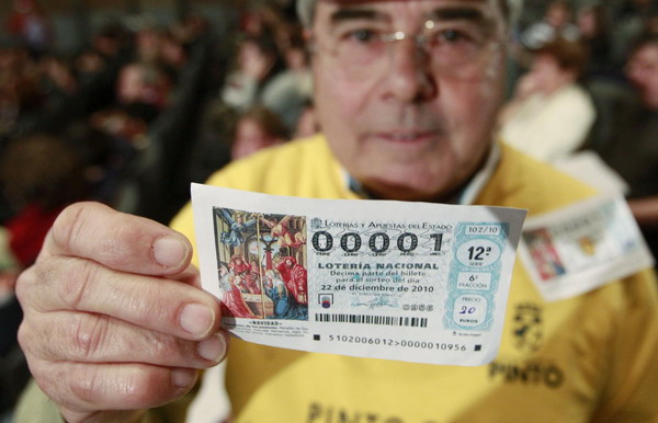 Spanish Christmas lottery hands out $3 billion