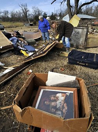 7 killed by New Year's Eve tornadoes in US
