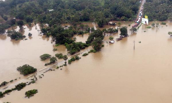 Severe flood kills 13 in Sri Lanka