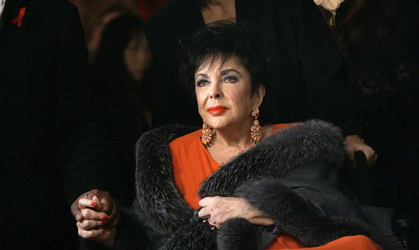 Elizabeth Taylor being treated for heart failure