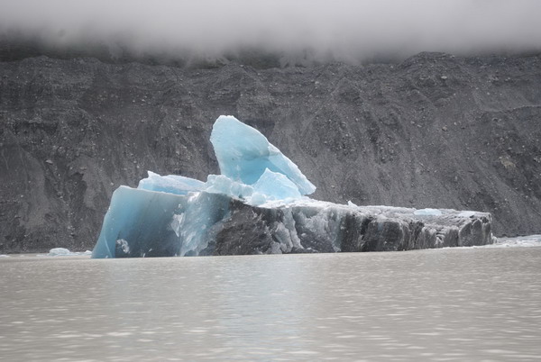 NZ quake sends 30m tons of ice loose from glacier